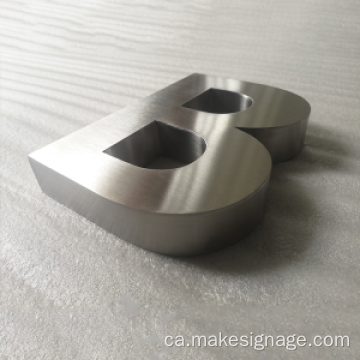 Lletra del canal de metall raspallat